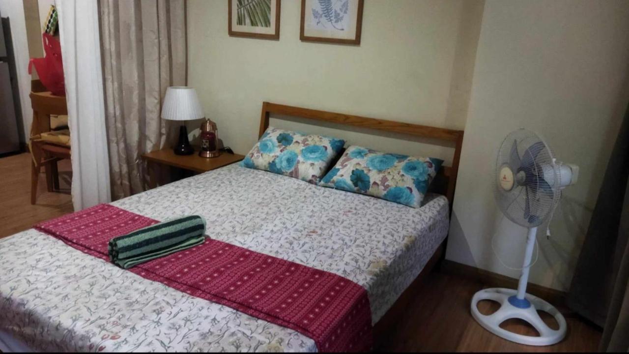 Sm Bicutan Lovely Home Manila Esterno foto